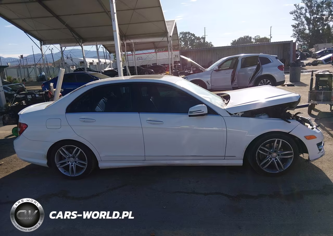 2014 Mercedes-Benz C 250 Sport VIN:WDDGF4HB5EG253376 - 13