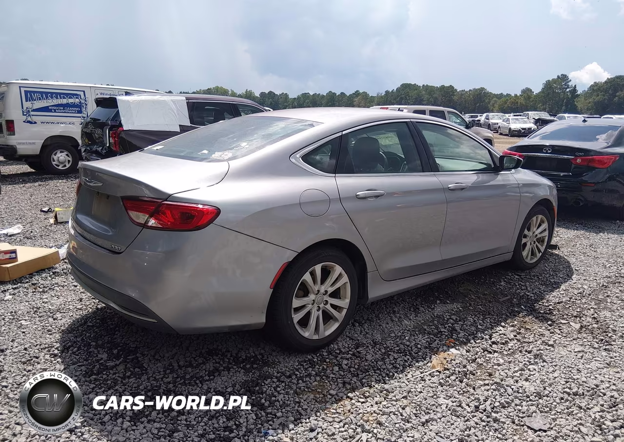 2015 Chrysler 200 Limited VIN:1C3CCCAB5FN570372 - 4