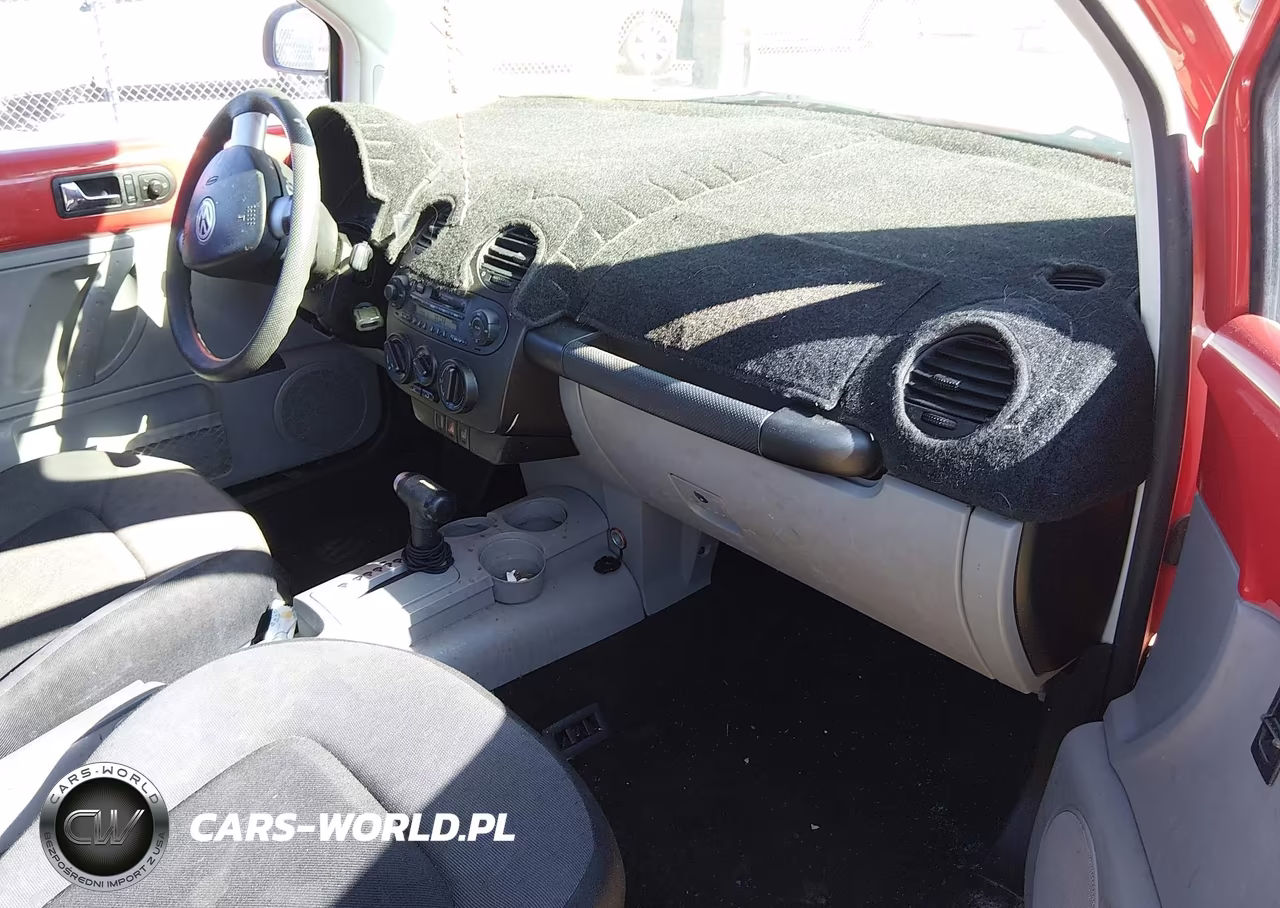 1999 Volkswagen New Beetle Gls VIN:3VWCA21C4XM400243 - 5