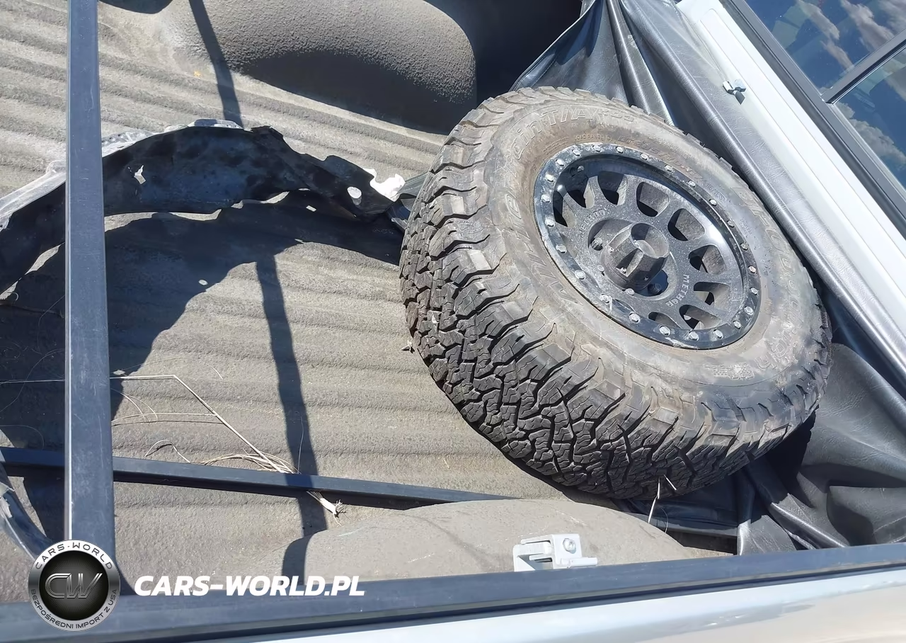 2002 Toyota Tacoma Base V6 VIN:5TEWN72N62Z134348 - 12