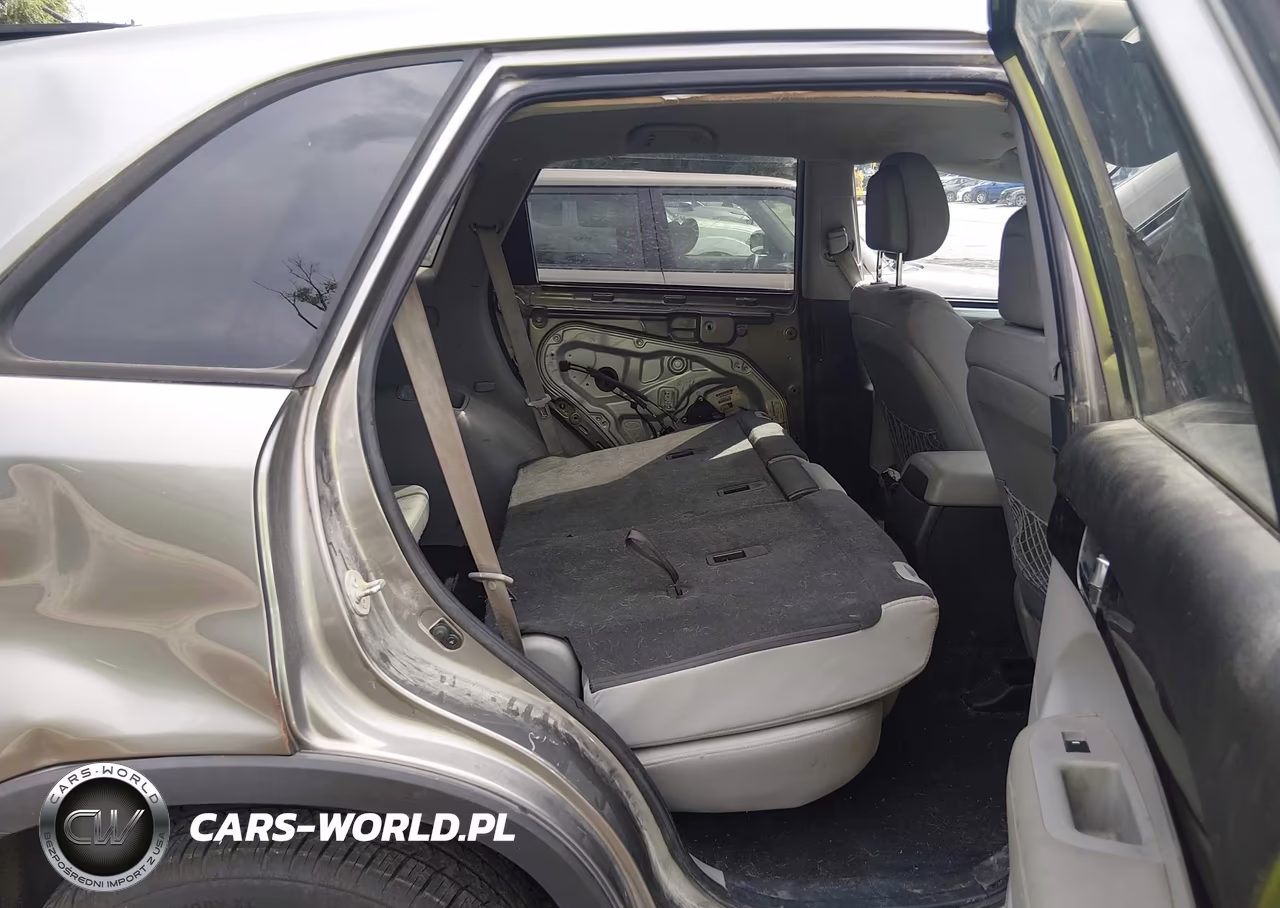 2013 Kia Sorento Lx V6 VIN:5XYKTDA28DG347700 - 8