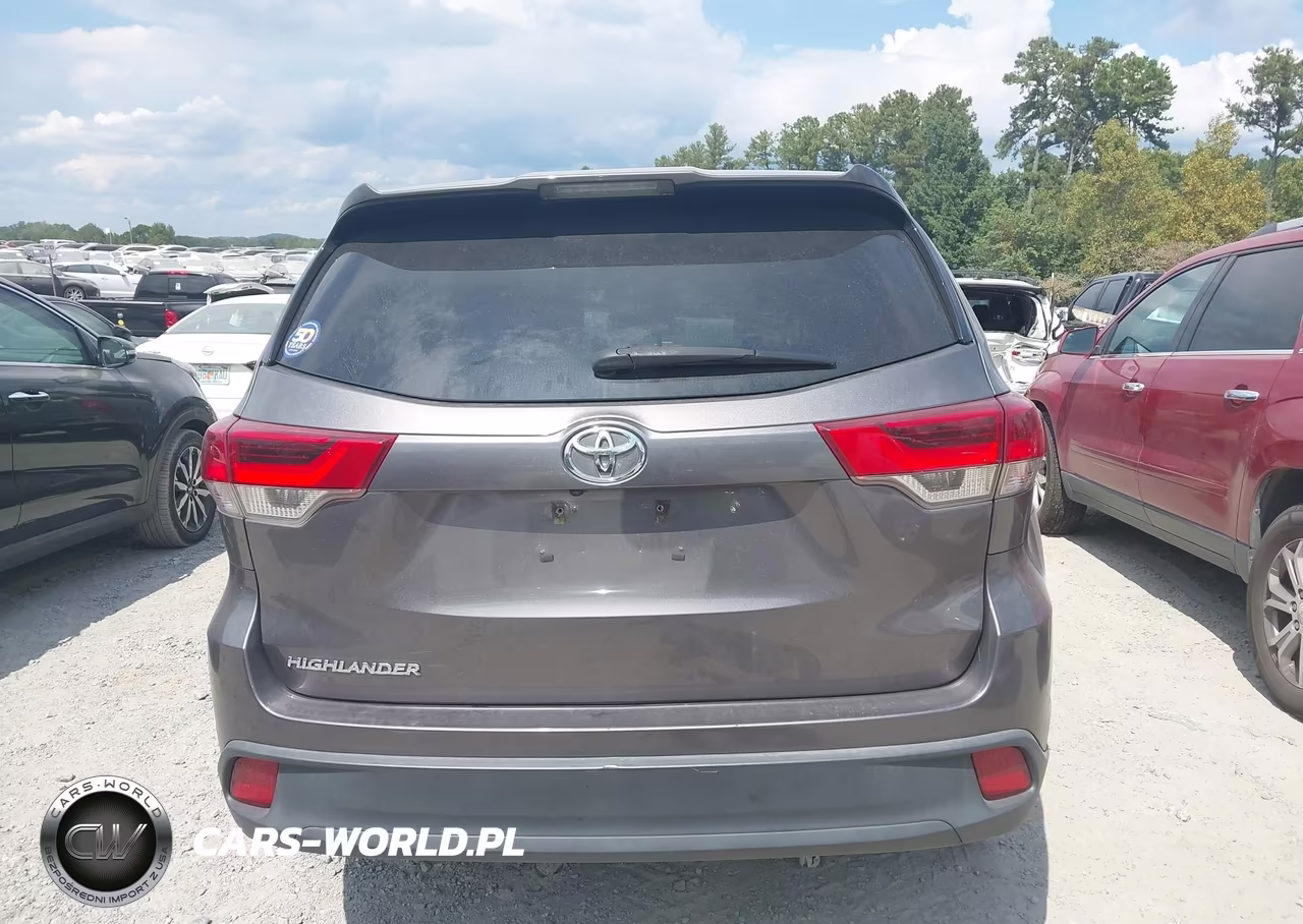 2017 Toyota Highlander Le VIN:5TDZARFH1HS029179 - 16