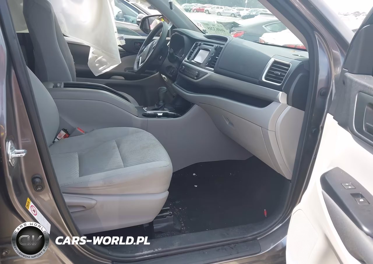 2017 Toyota Highlander Le VIN:5TDZARFH1HS029179 - 5
