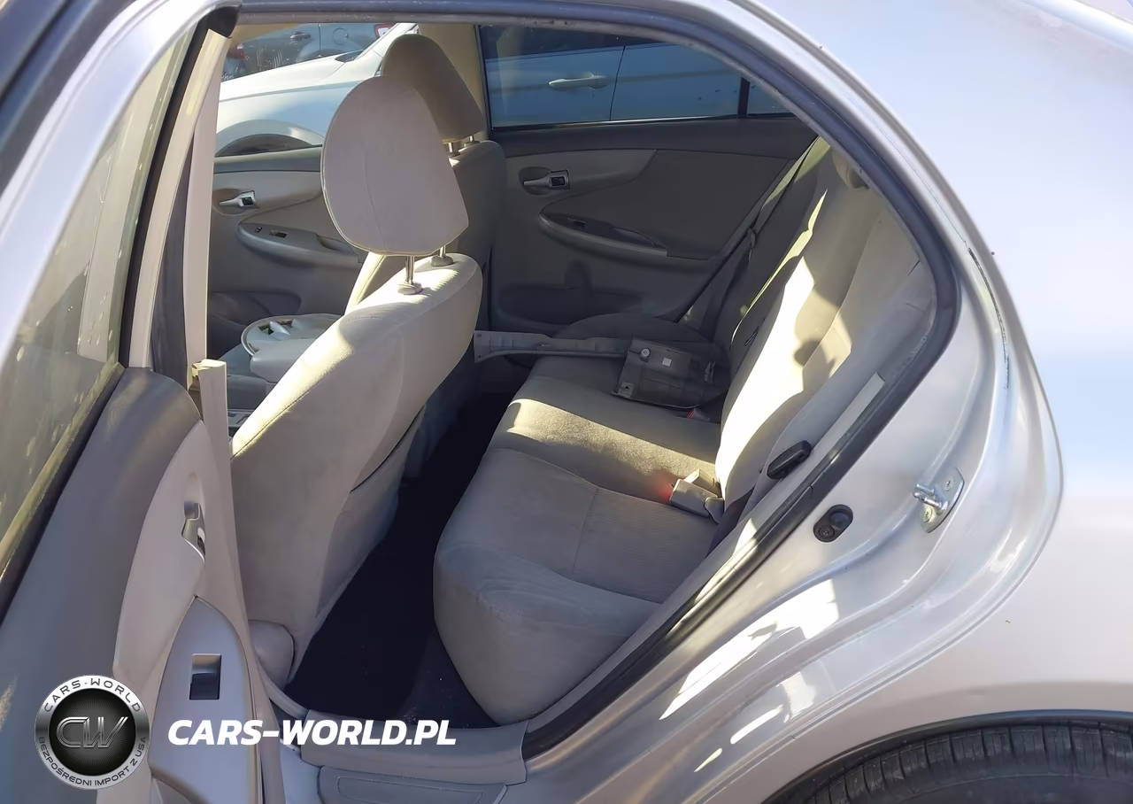 2010 Toyota Corolla Le VIN:1NXBU4EE1AZ191703 - 8