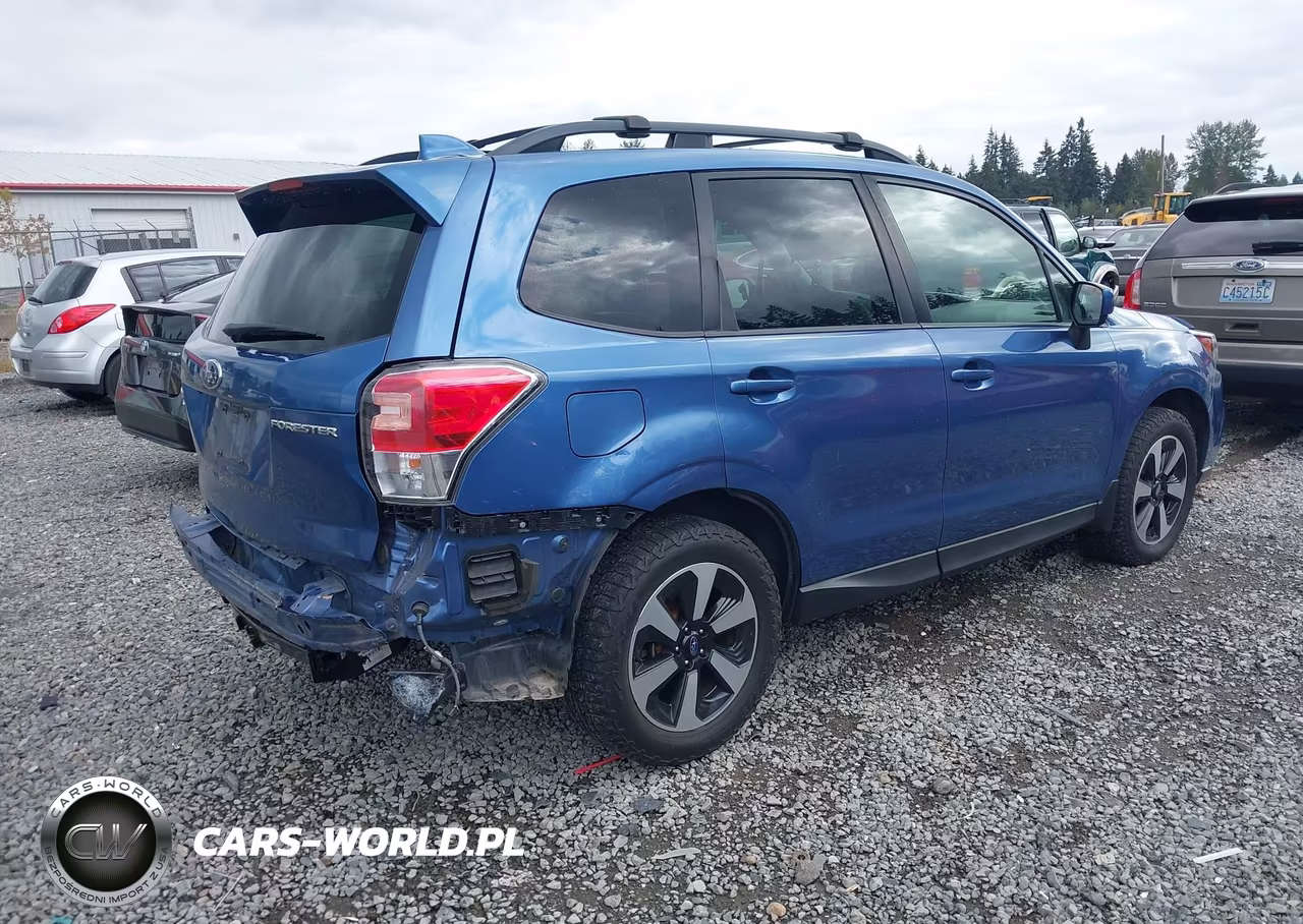 2018 Subaru Forester 2.5I Premium VIN:JF2SJAGC7JH499038 - 4