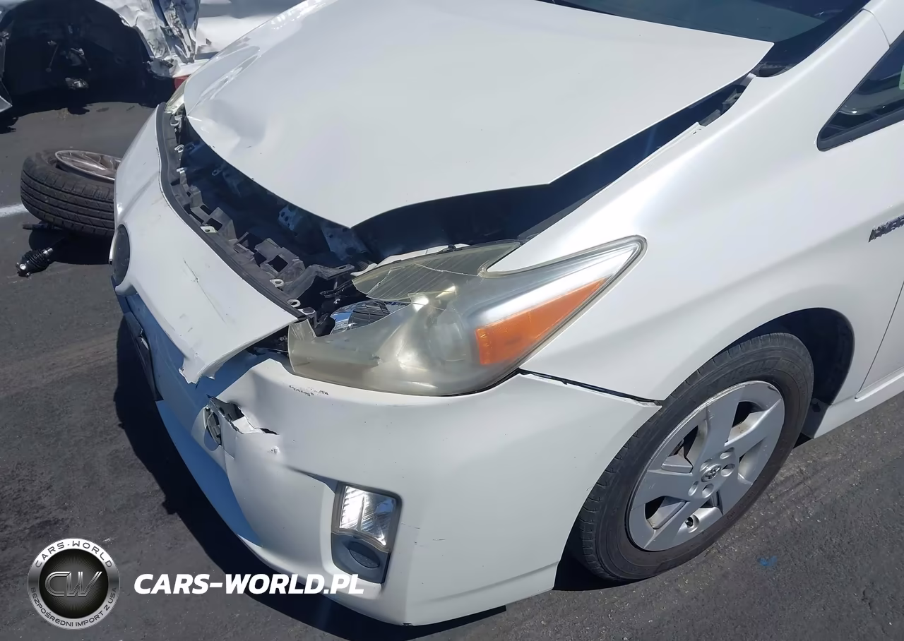 2011 Toyota Prius Two VIN:JTDKN3DU9B0322275 - 17
