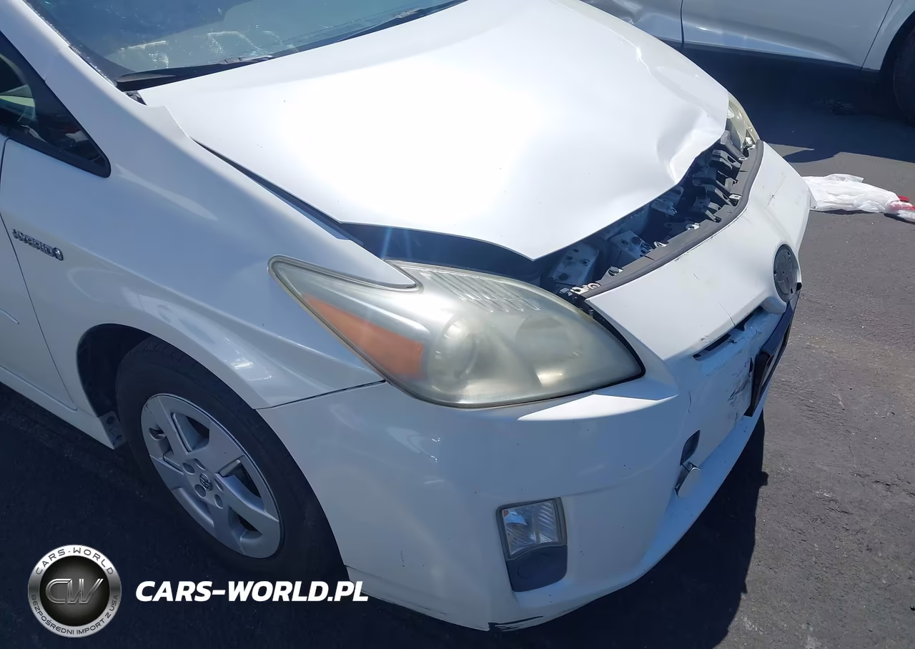 2011 Toyota Prius Two VIN:JTDKN3DU9B0322275 - 18