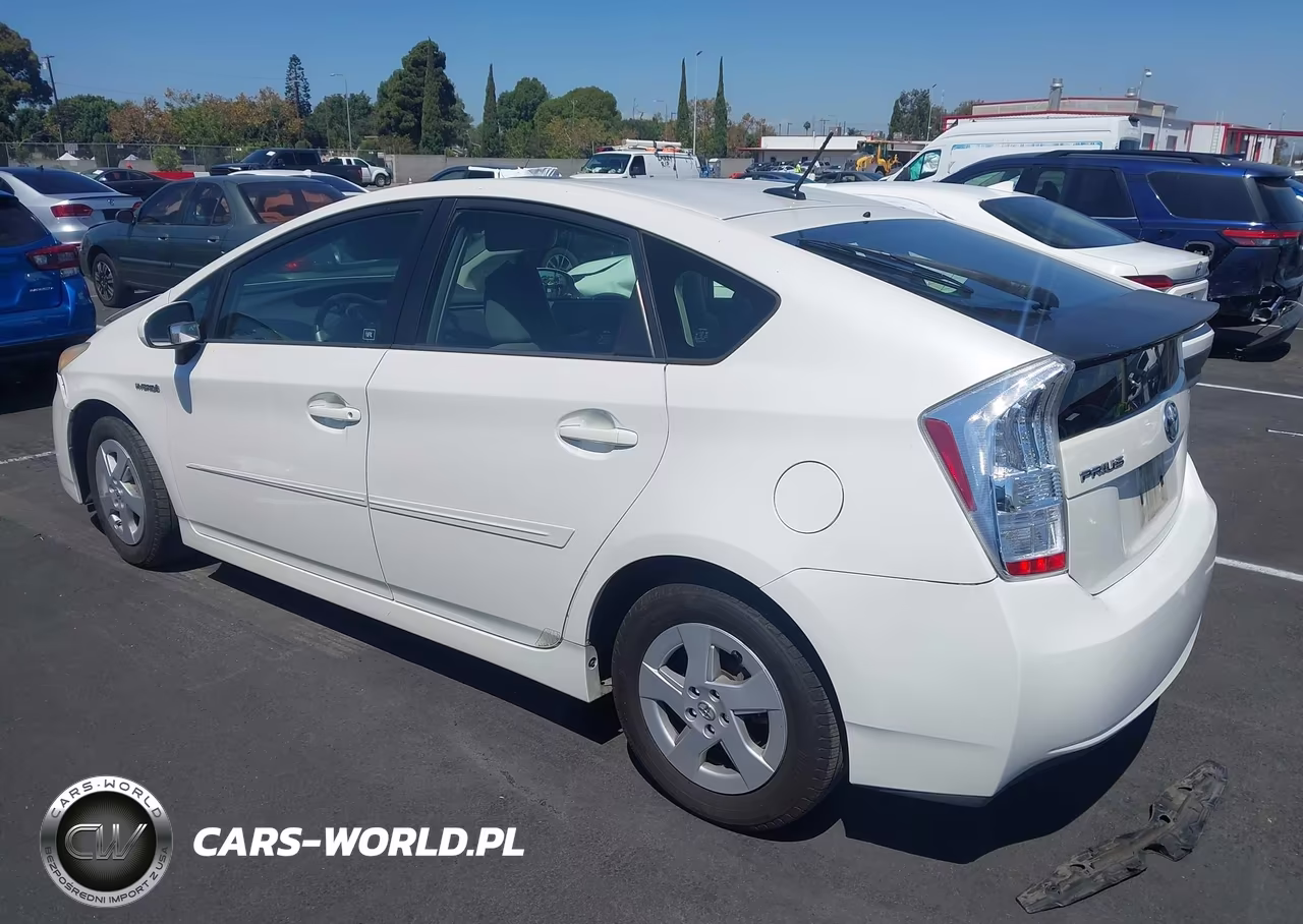 2011 Toyota Prius Two VIN:JTDKN3DU9B0322275 - 3