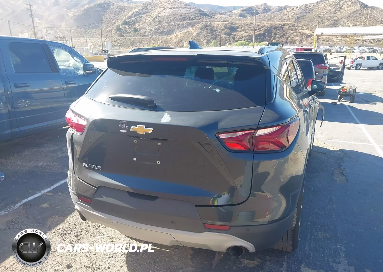 2019 Chevrolet Blazer VIN:3GNKBDRS6KS604251 - 4