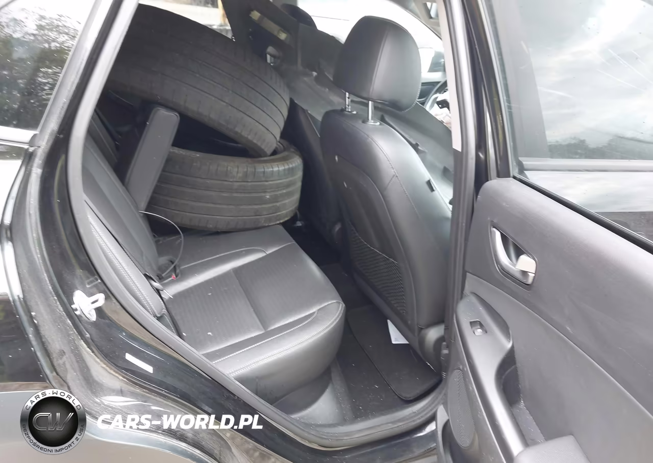 2020 Hyundai Kona Limited VIN:KM8K3CA58LU444196 - 8