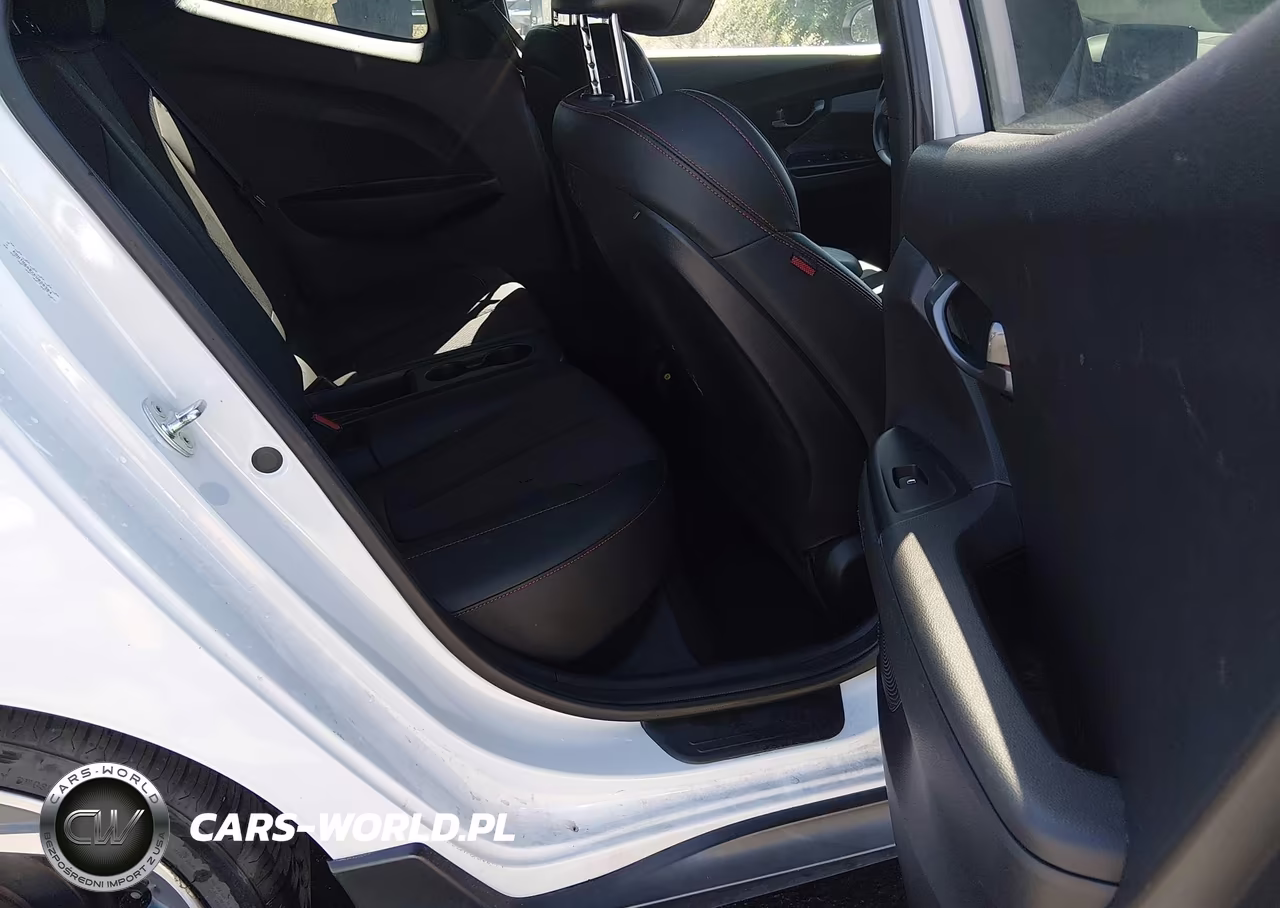 2019 Hyundai Veloster Turbo VIN:KMHTH6ABXKU020384 - 8