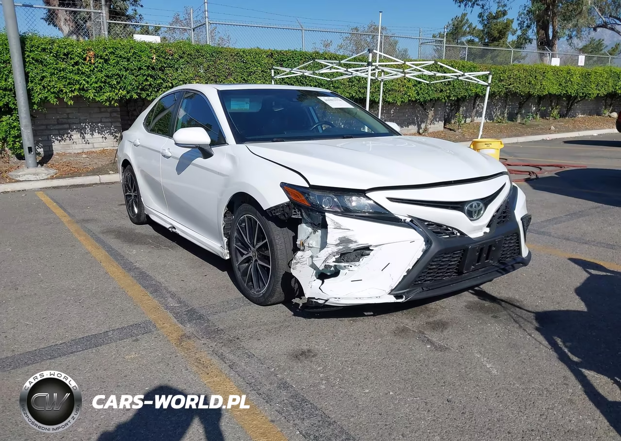 2021 Toyota Camry Se – zdjęcie 1 z 18