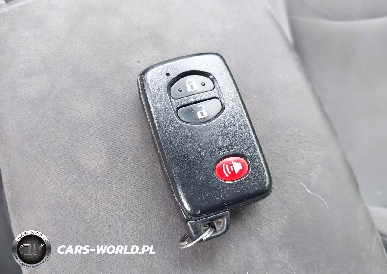 2011 Toyota Prius Three VIN:JTDKN3DU7B0314661 - 11