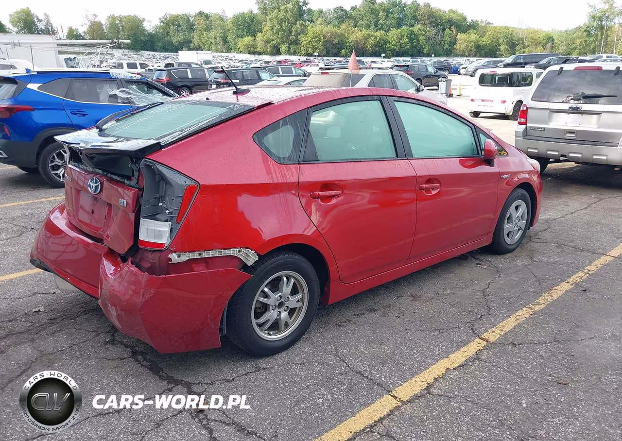 2011 Toyota Prius Three VIN:JTDKN3DU7B0314661 - 4