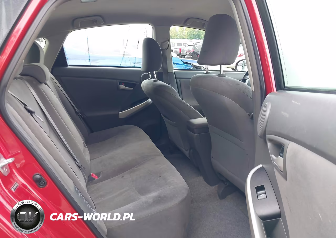 2011 Toyota Prius Three VIN:JTDKN3DU7B0314661 - 8