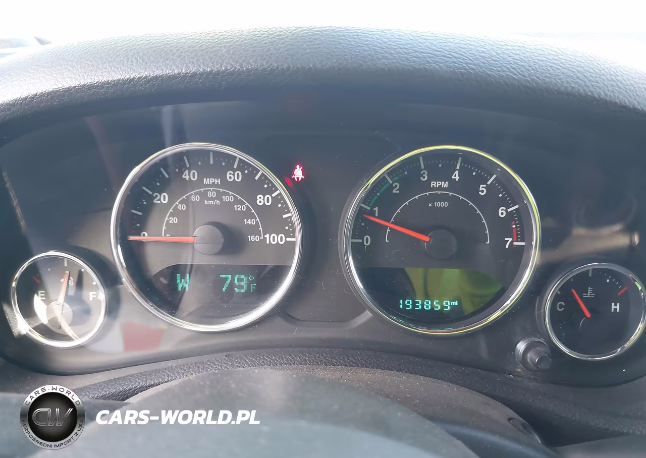 2016 Jeep Wrangler Sport VIN:1C4AJWAG3GL140665 - 7