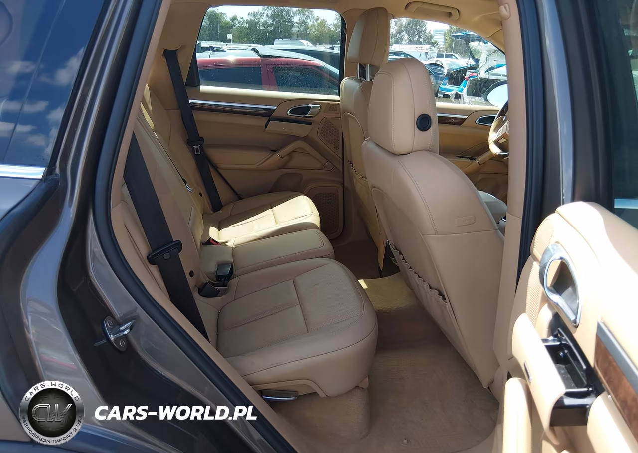 2011 Porsche Cayenne S VIN:WP1AB2A24BLA43041 - 8