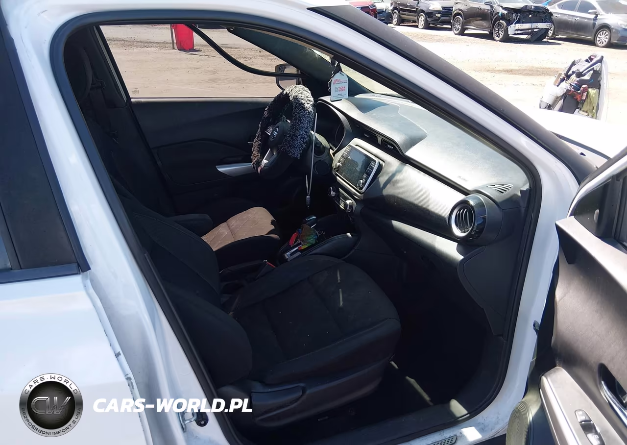 2018 Nissan Kicks Sv VIN:3N1CP5CU5JL527964 - 5
