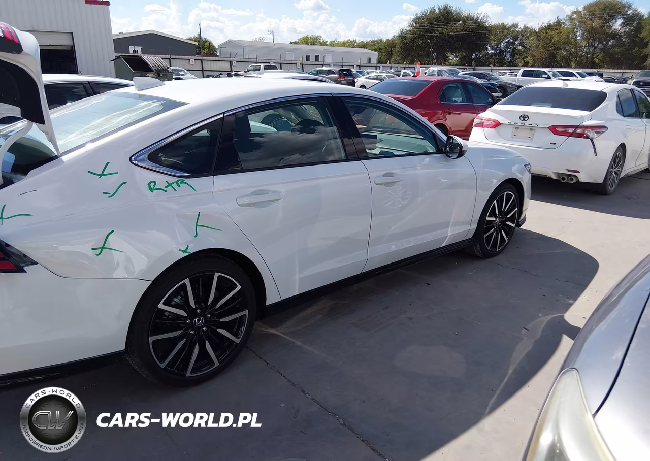 2026 Honda Accord Hybrid Touring VIN:1HGCY2F82TA051756 - 13