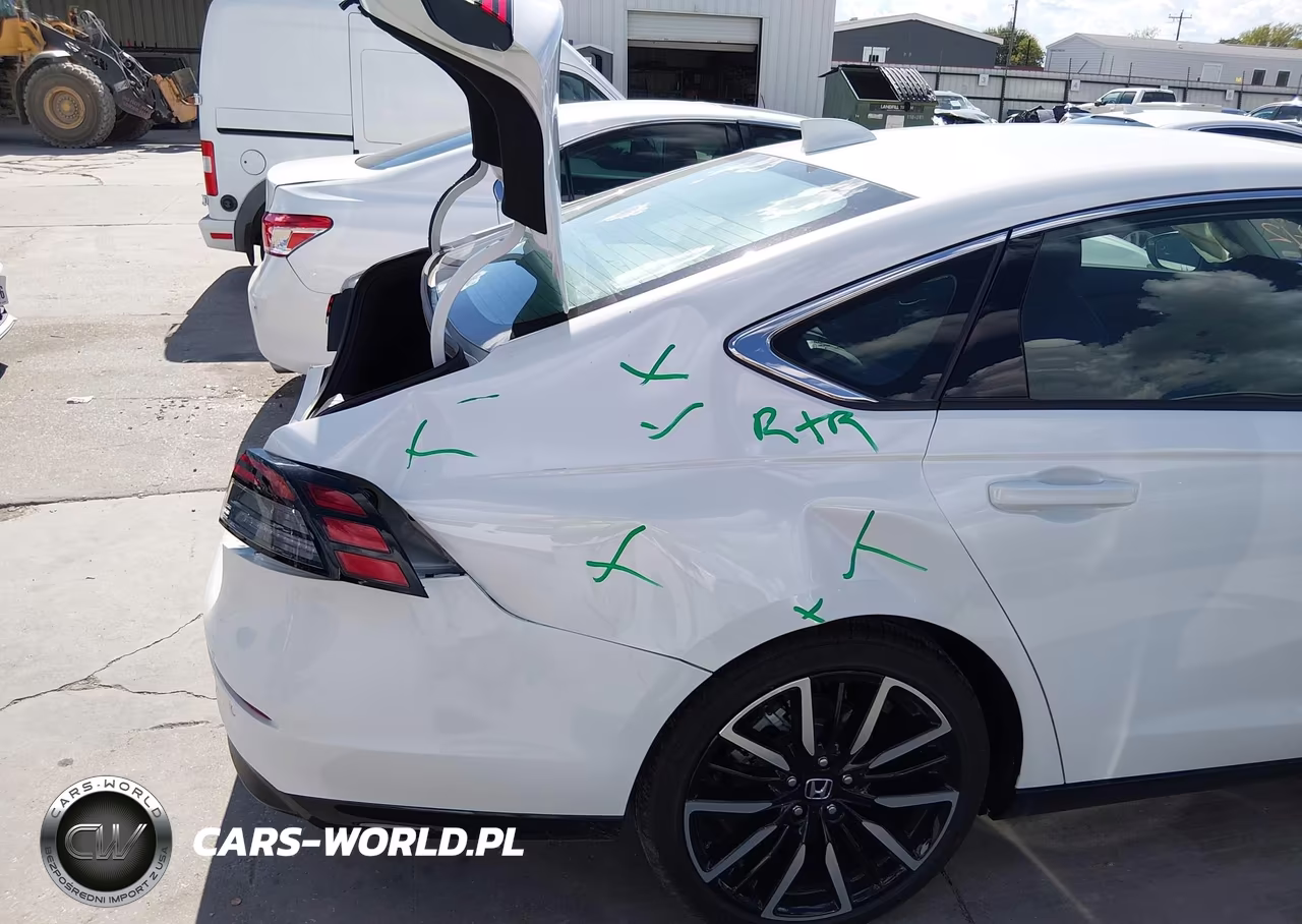 2026 Honda Accord Hybrid Touring VIN:1HGCY2F82TA051756 - 17