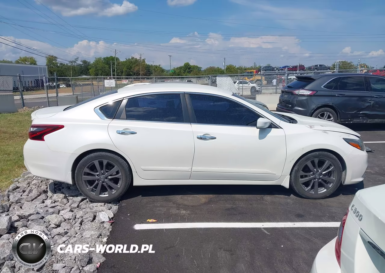 2018 Nissan Altima 2.5 Sr VIN:1N4AL3AP4JC260920 - 13