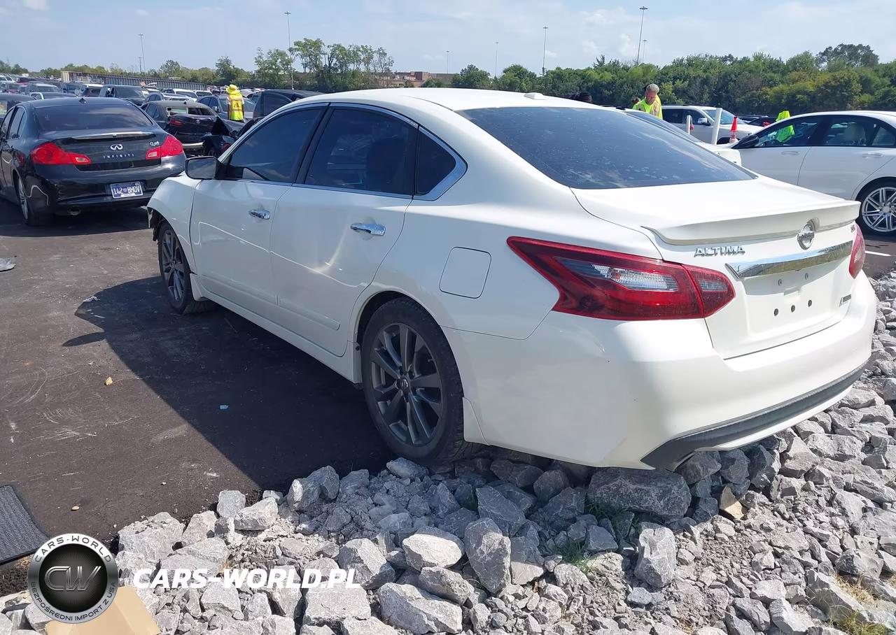 2018 Nissan Altima 2.5 Sr VIN:1N4AL3AP4JC260920 - 3