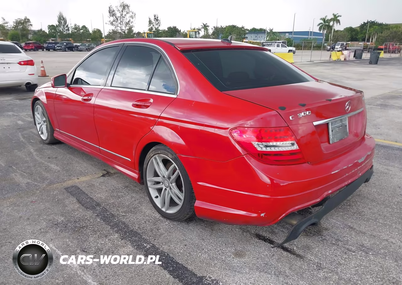 2012 Mercedes-Benz C 300 Luxury 4Matic-Sport 4Matic VIN:WDDGF8BB1CR204306 - 3