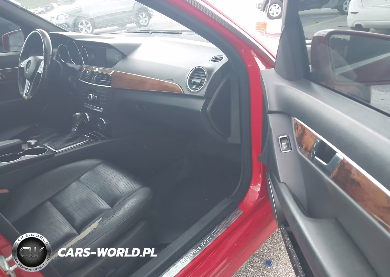 2012 Mercedes-Benz C 300 Luxury 4Matic-Sport 4Matic VIN:WDDGF8BB1CR204306 - 5