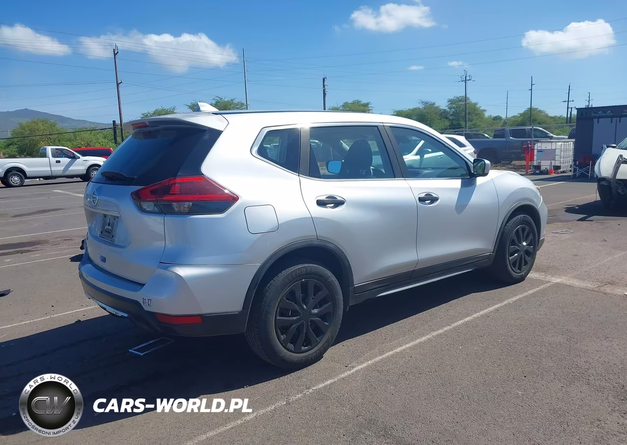 2019 Nissan Rogue S VIN:KNMAT2MT3KP519727 - 4