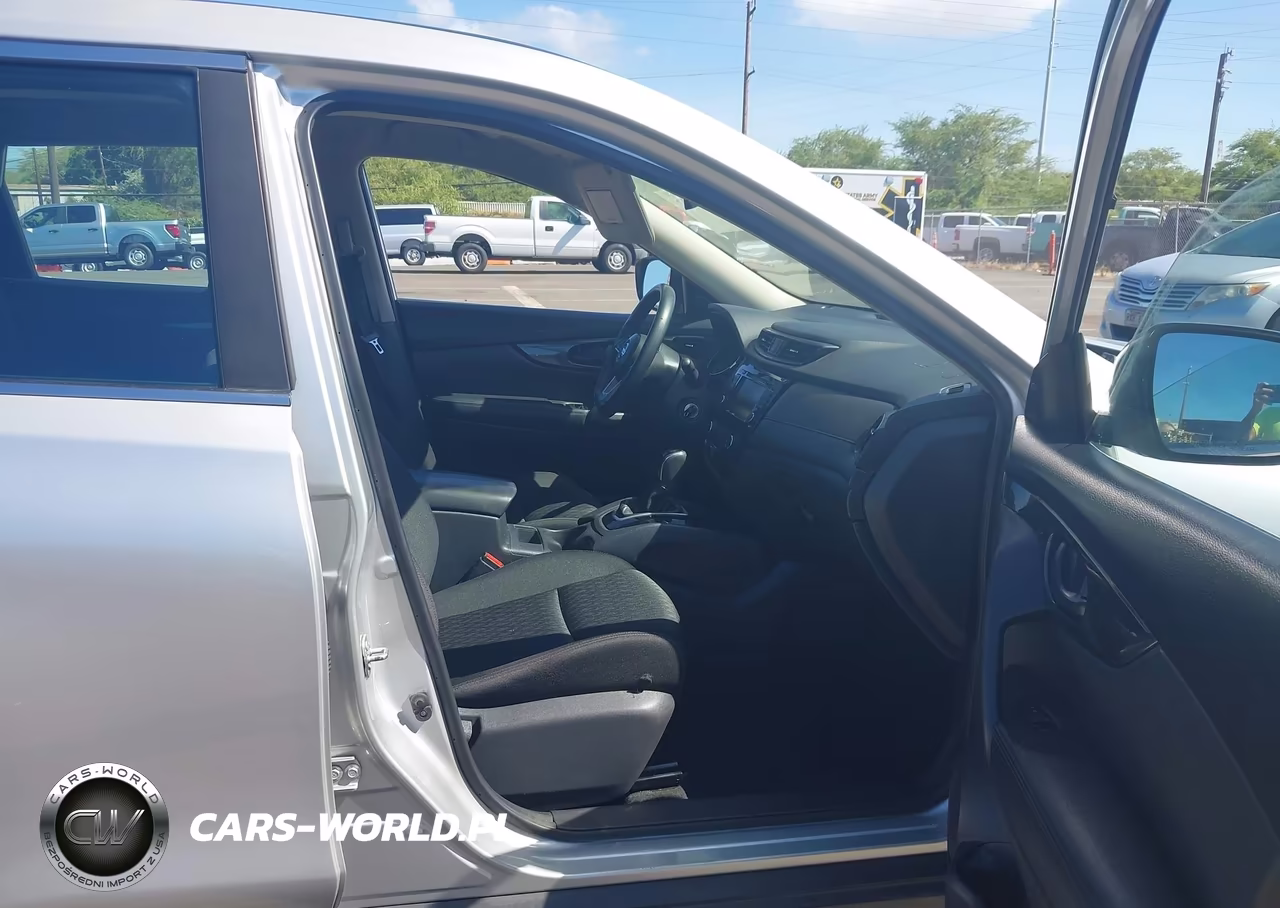 2019 Nissan Rogue S VIN:KNMAT2MT3KP519727 - 5