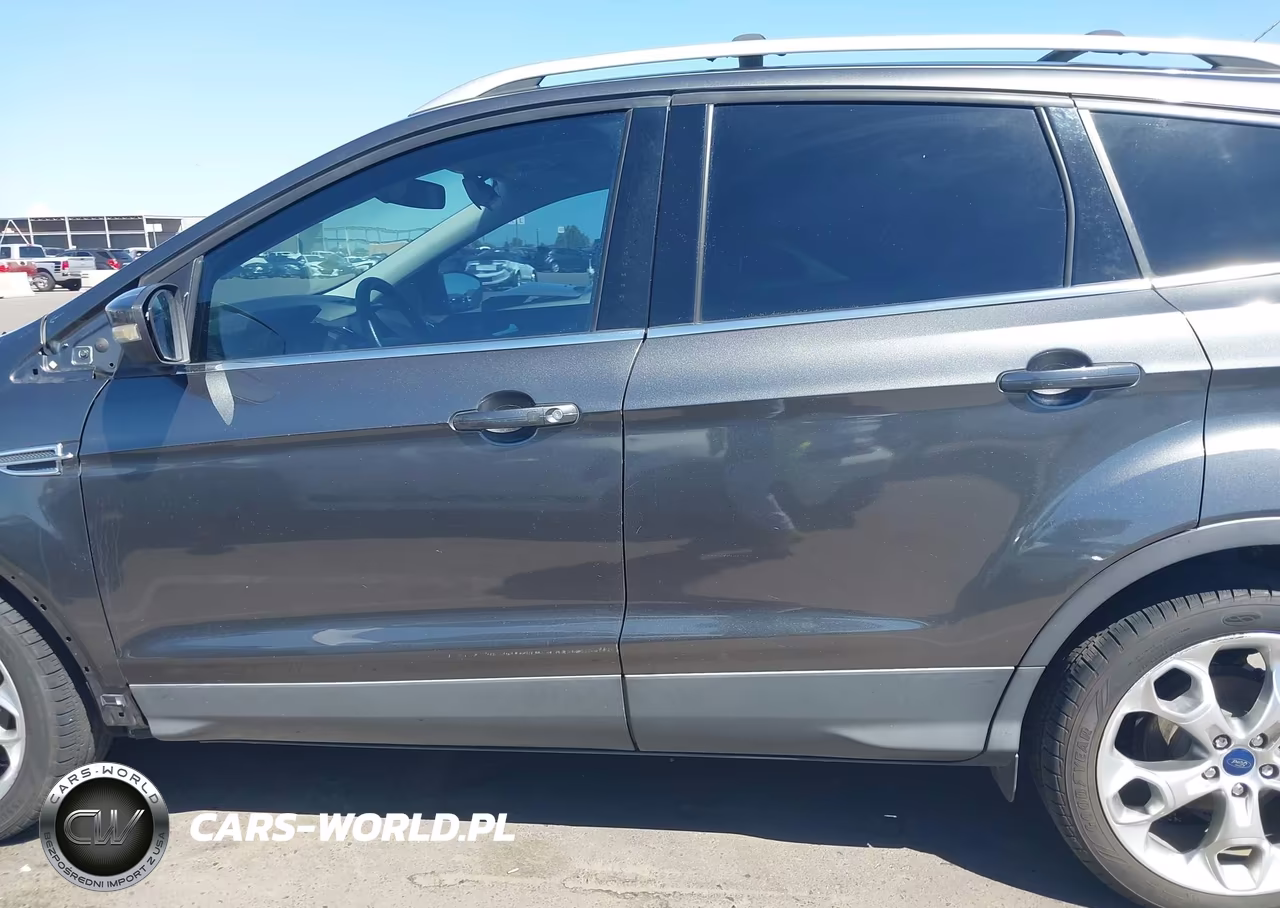 2015 Ford Escape Titanium VIN:1FMCU0J92FUA25736 - 15