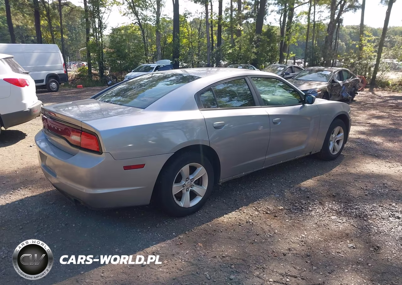 2011 Dodge Charger VIN:2B3CL3CG6BH519665 - 4