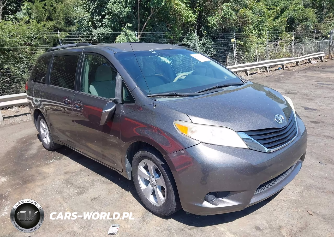 2011 Toyota Sienna Le V6