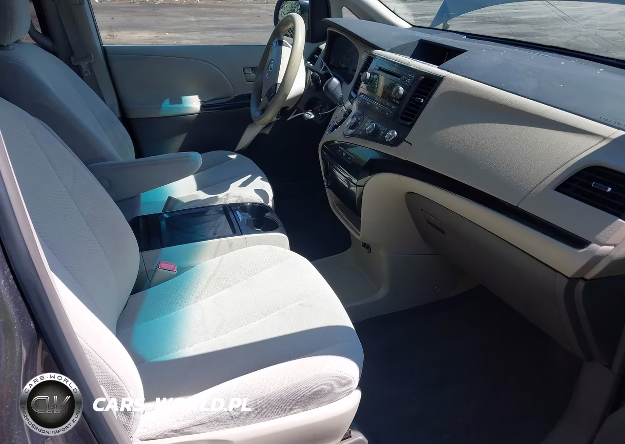 2011 Toyota Sienna Le V6 VIN:5TDKK3DC9BS103314 - 5