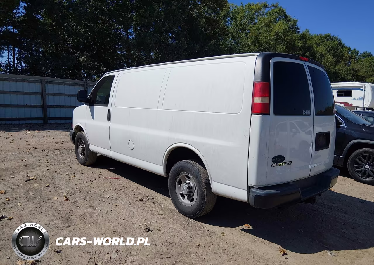 2011 Chevrolet Express 2500 Work Van VIN:1GCWGFCA3B1135791 - 3