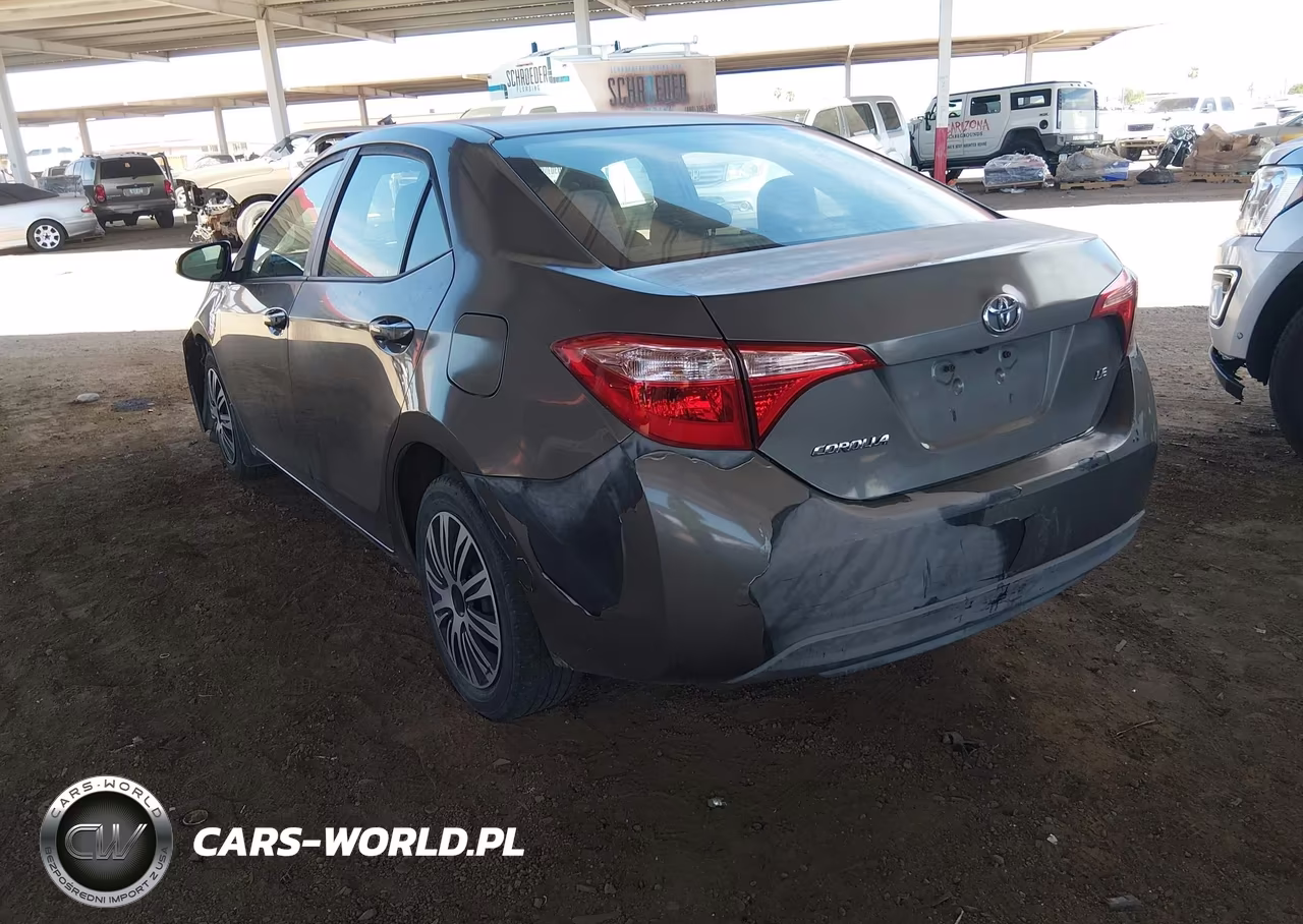2017 Toyota Corolla Le VIN:5YFBURHE3HP673643 - 3