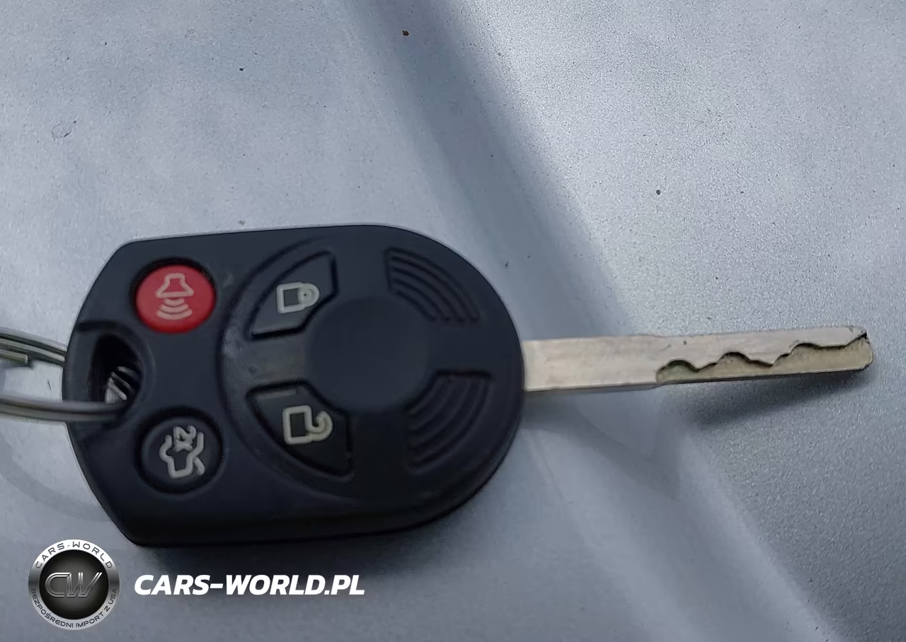 2018 Ford Focus Se VIN:1FADP3FE8JL246320 - 11