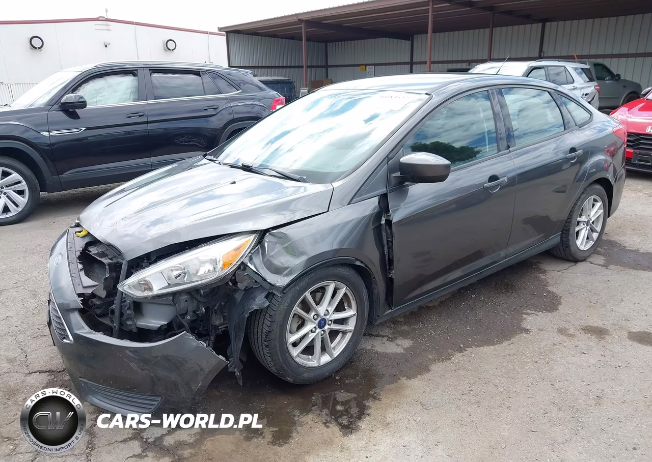 2018 Ford Focus Se VIN:1FADP3FE8JL246320 - 2