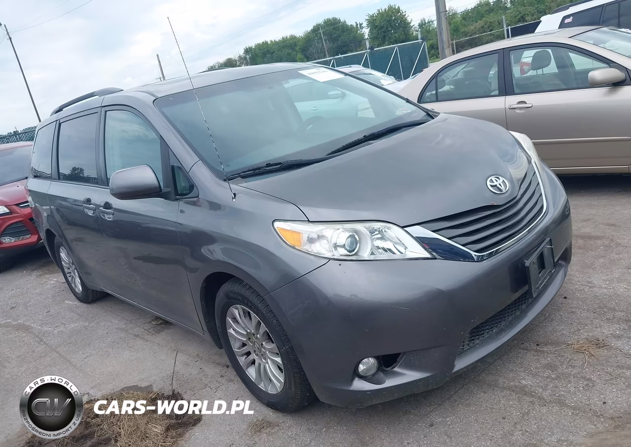2011 Toyota Sienna Xle V6 – zdjęcie 1 z 16