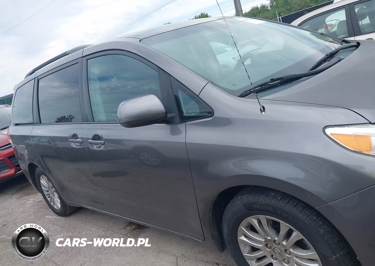2011 Toyota Sienna Xle V6 VIN:5TDYK3DCXBS118754 - 13