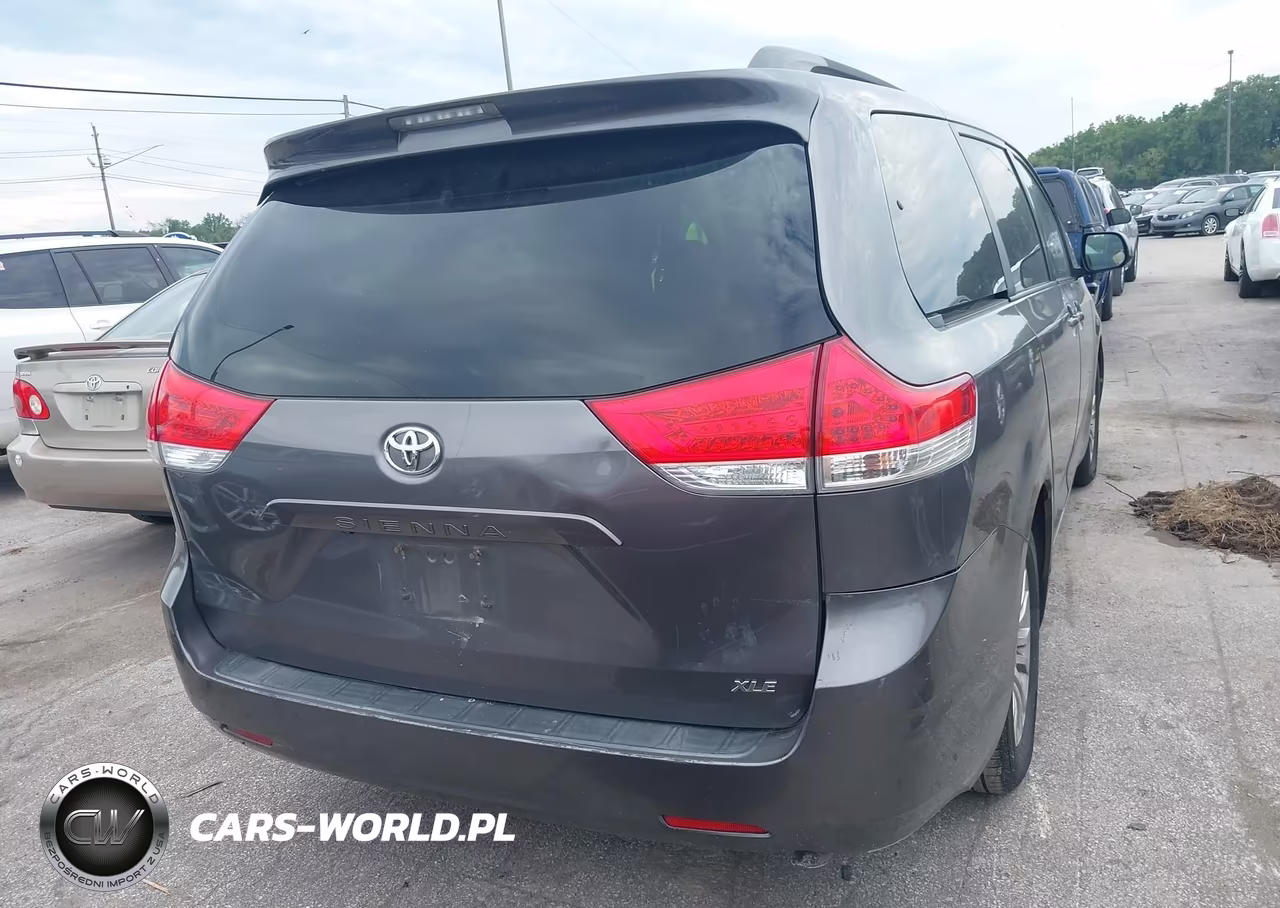 2011 Toyota Sienna Xle V6 VIN:5TDYK3DCXBS118754 - 16
