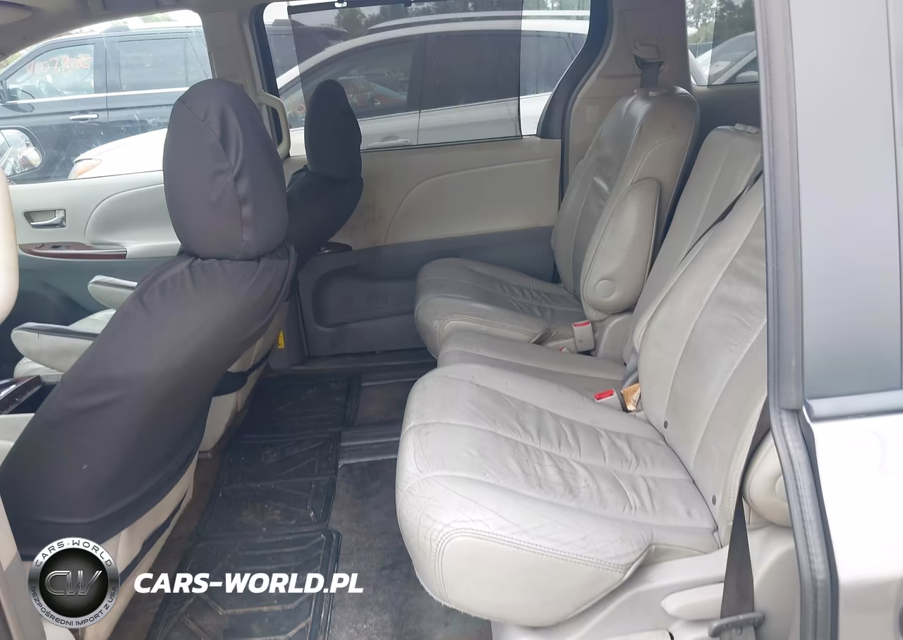 2011 Toyota Sienna Xle V6 VIN:5TDYK3DCXBS118754 - 8