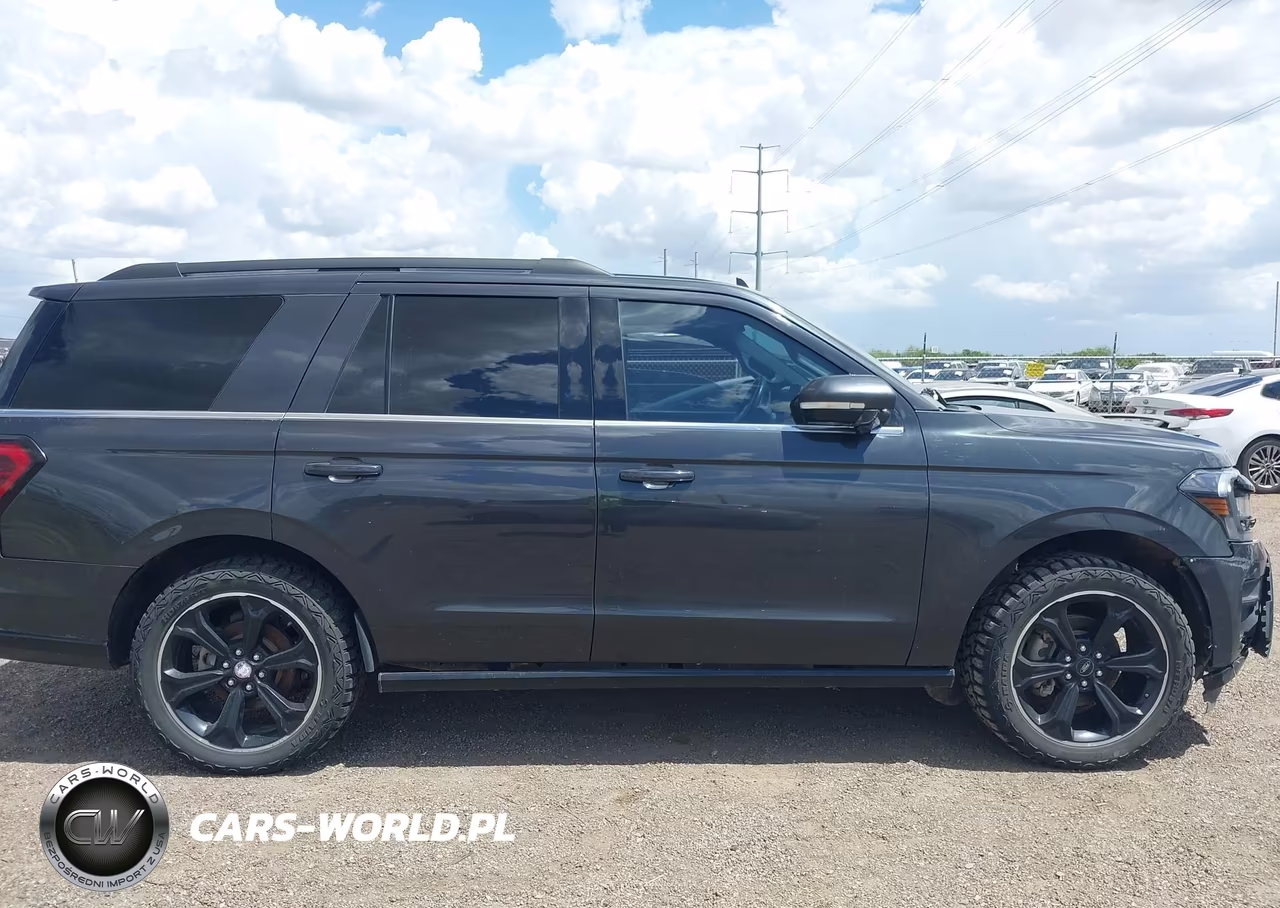 2023 Ford Expedition Limited VIN:1FMJU1K86PEA19954 - 12