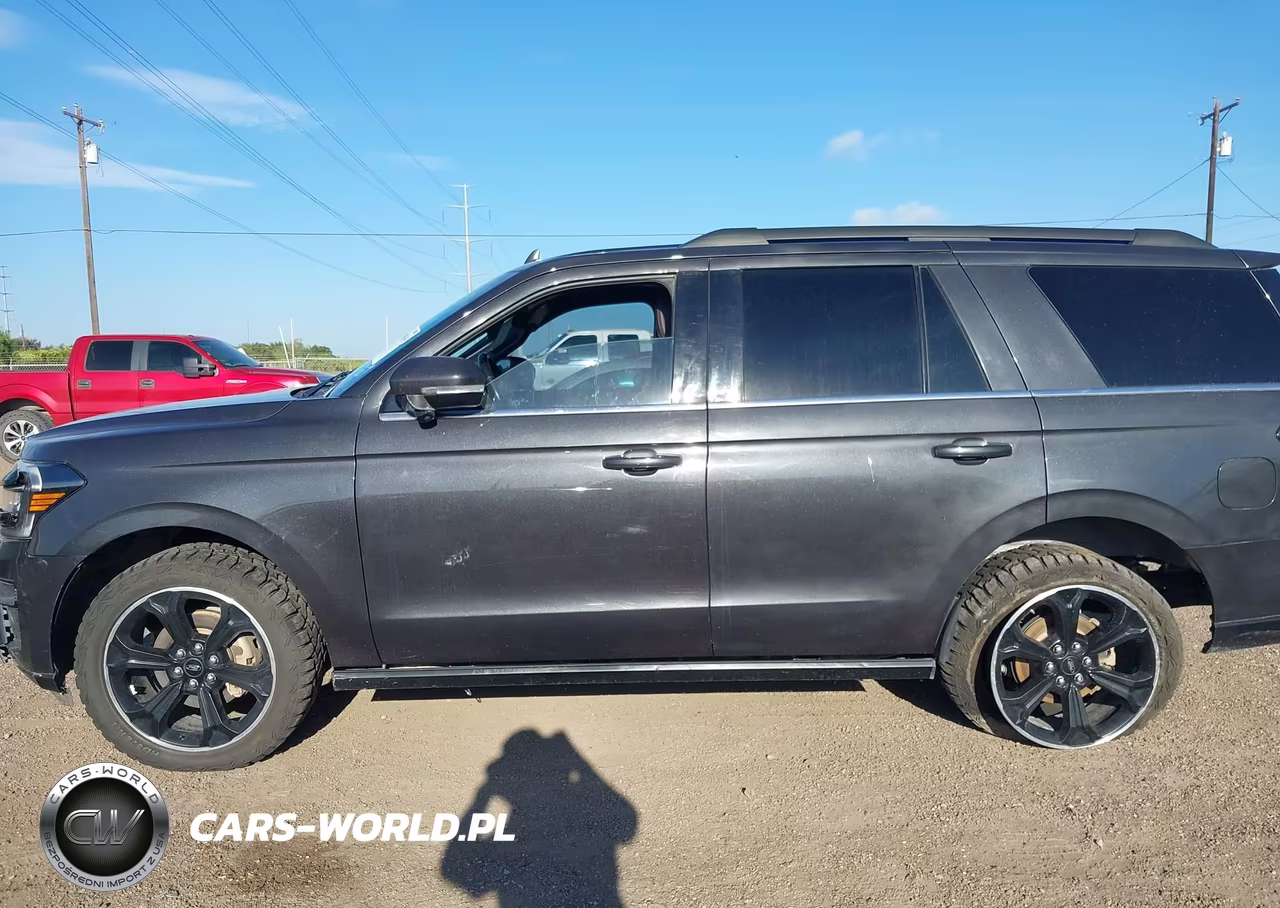 2023 Ford Expedition Limited VIN:1FMJU1K86PEA19954 - 13
