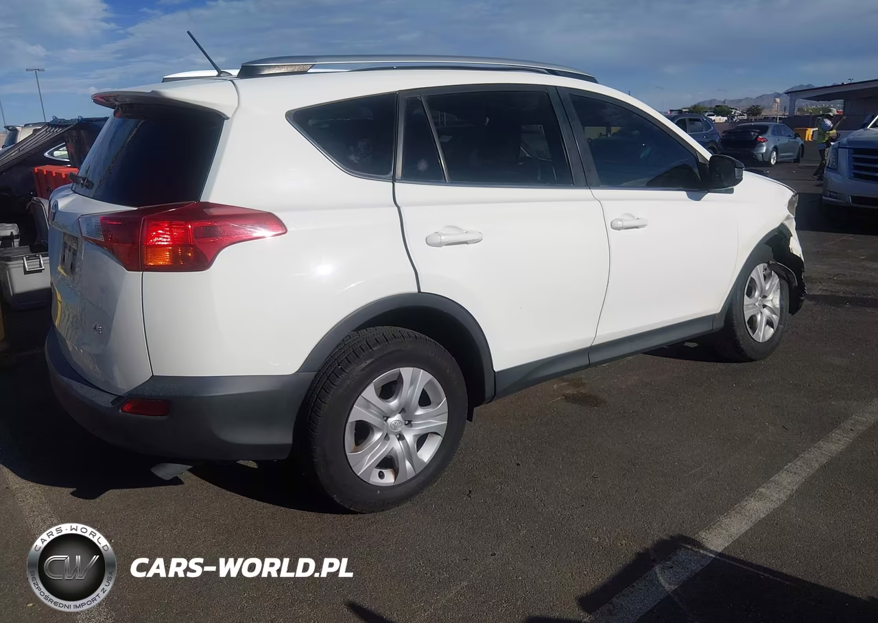 2015 Toyota Rav4 Le VIN:JTMZFREVXFJ056920 - 4