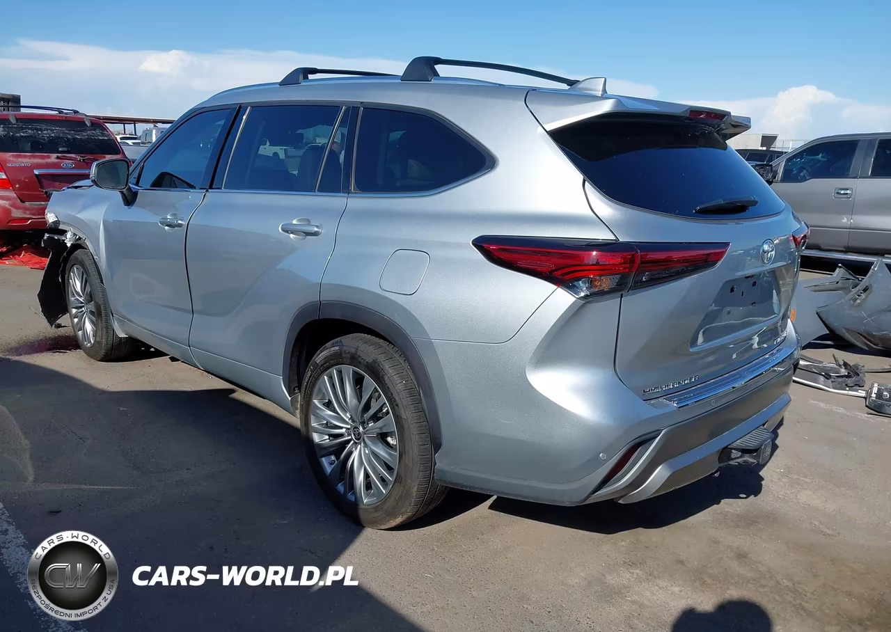 2021 Toyota Highlander Platinum VIN:5TDFZRAH1MS085118 - 3