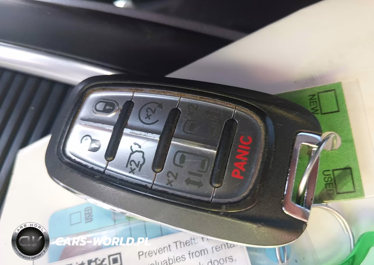 2024 Chrysler Pacifica Touring L VIN:2C4RC1BG0RR146318 - 11