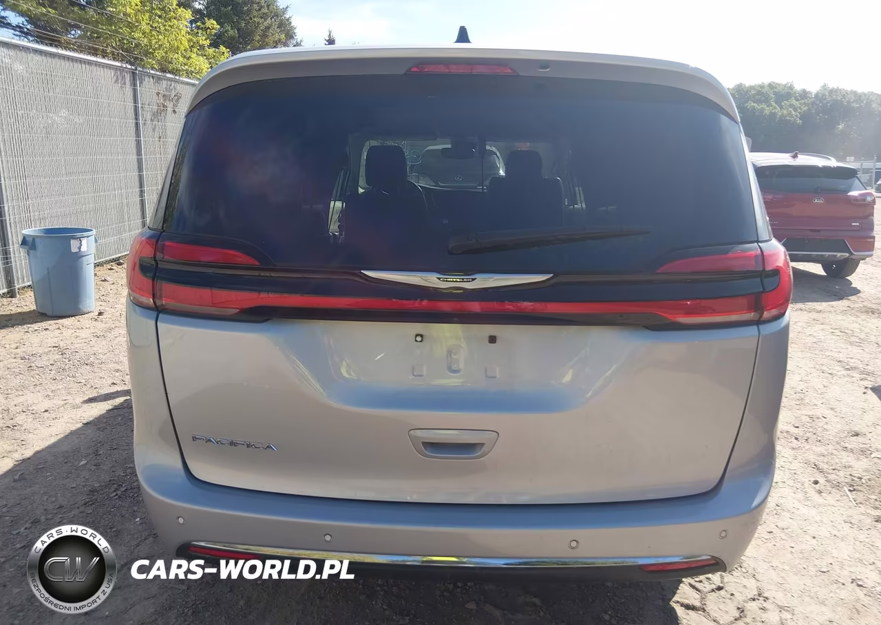 2024 Chrysler Pacifica Touring L VIN:2C4RC1BG0RR146318 - 17