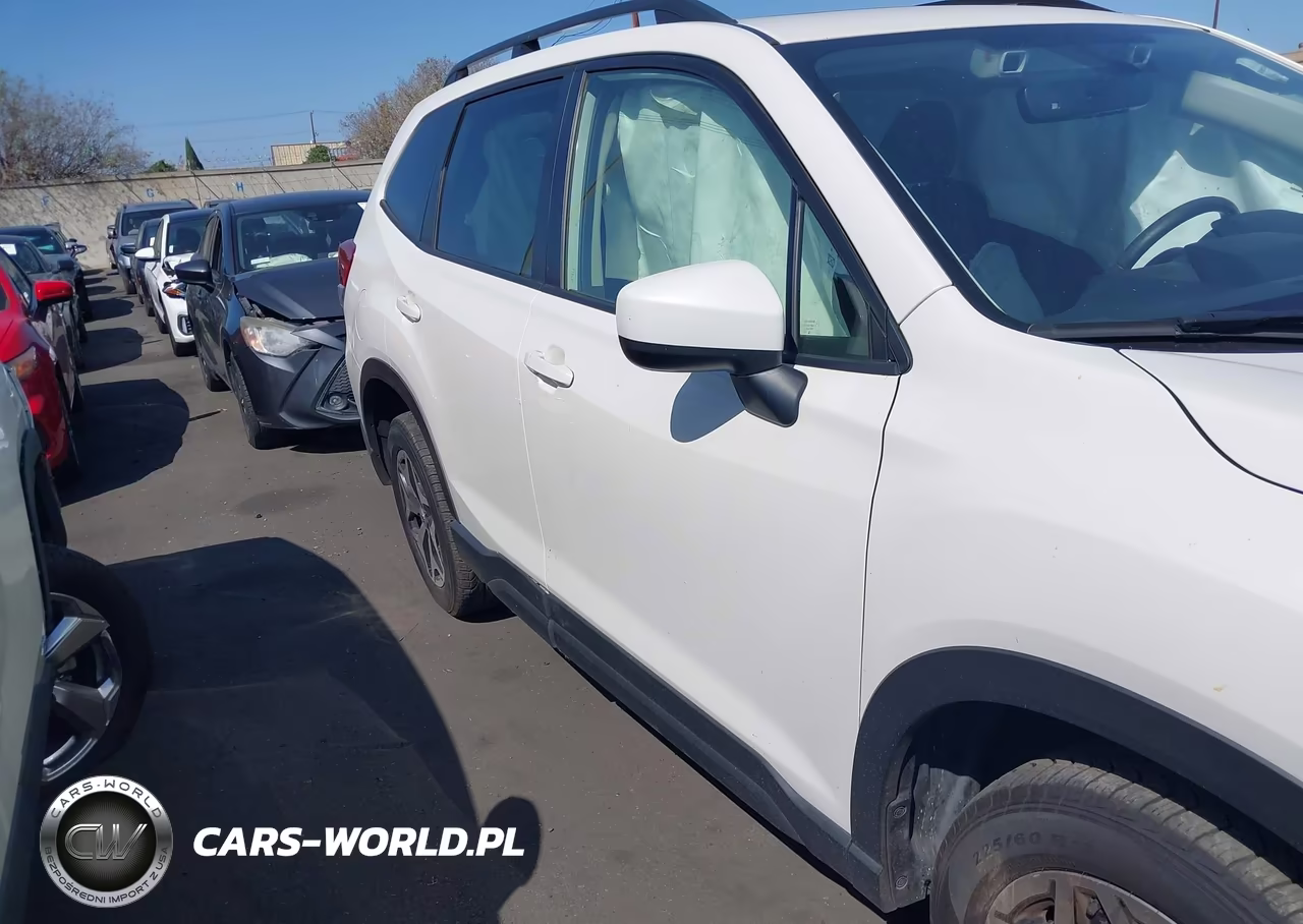 2020 Subaru Forester Premium VIN:JF2SKAGC6LH600778 - 14