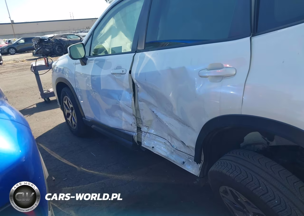 2020 Subaru Forester Premium VIN:JF2SKAGC6LH600778 - 15